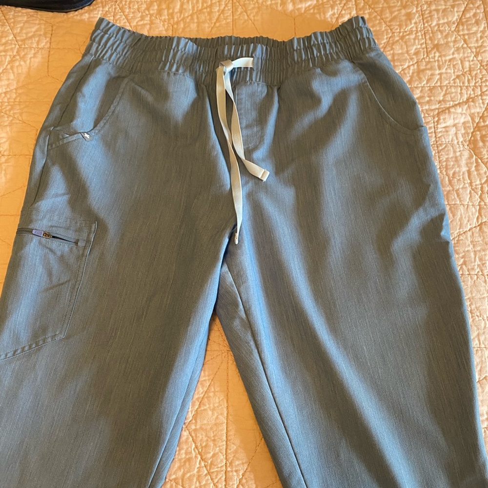 Figs high waisted Heathered Denim LP Zamora joggers.